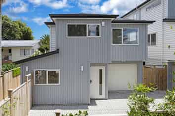 27E Greenhill Crescent, Pakuranga Heights