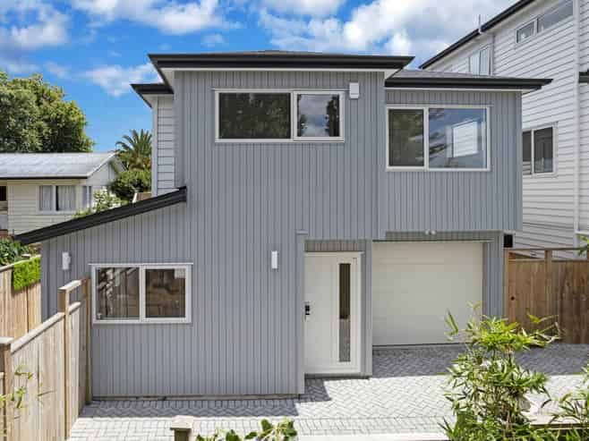 27E Greenhill Crescent, Pakuranga Heights