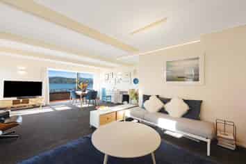 165 Marine Parade, Seatoun