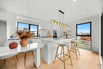 10 Kiokio Street, Long Bay