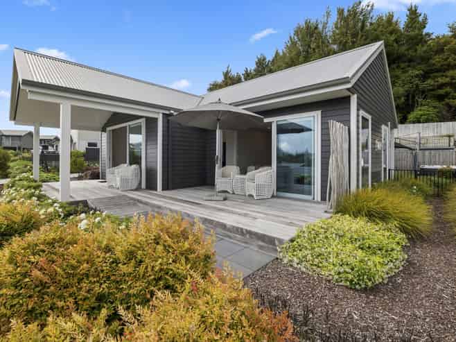 5 Azalea Lane, Waipahihi