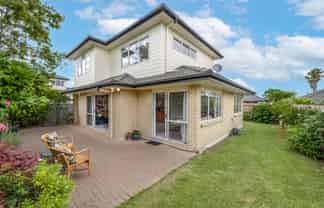 1/8 Tolben Place, Golflands