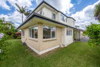 1/8 Tolben Place, Golflands