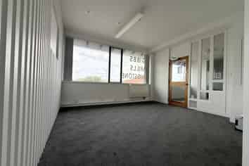 Professional Highland Park Office | 130 m2