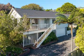 8 Makatote Grove, Churton Park