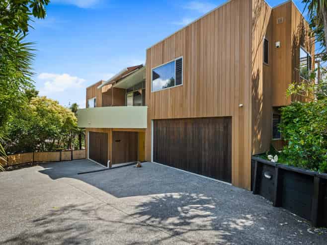 2/25 Auld Street, Torbay