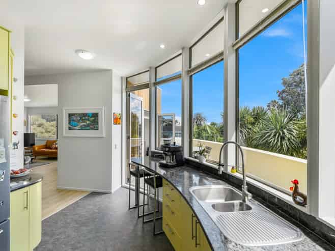 2/25 Auld Street, Torbay