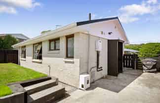 2A Laurel Grove, Maungaraki