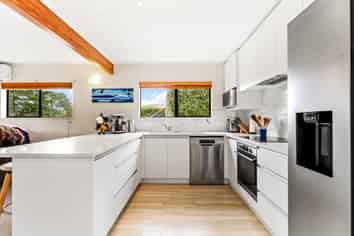 30a Holiday Road, Stanmore Bay