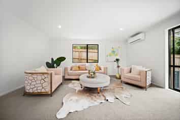 42 Savoy Road, Orewa