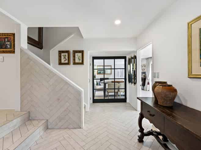 9 Wynsfield Garden, Saint Heliers