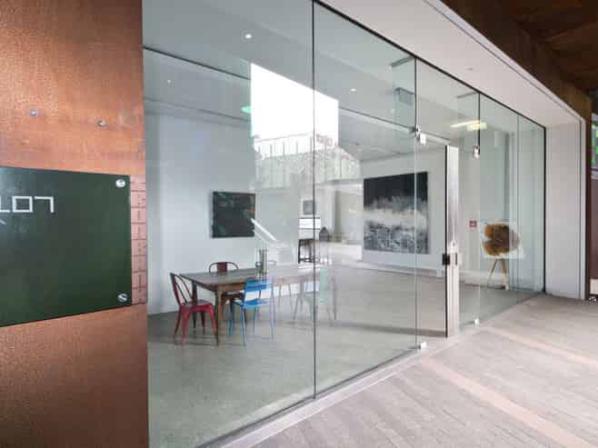 Cost effective K- Road retail!