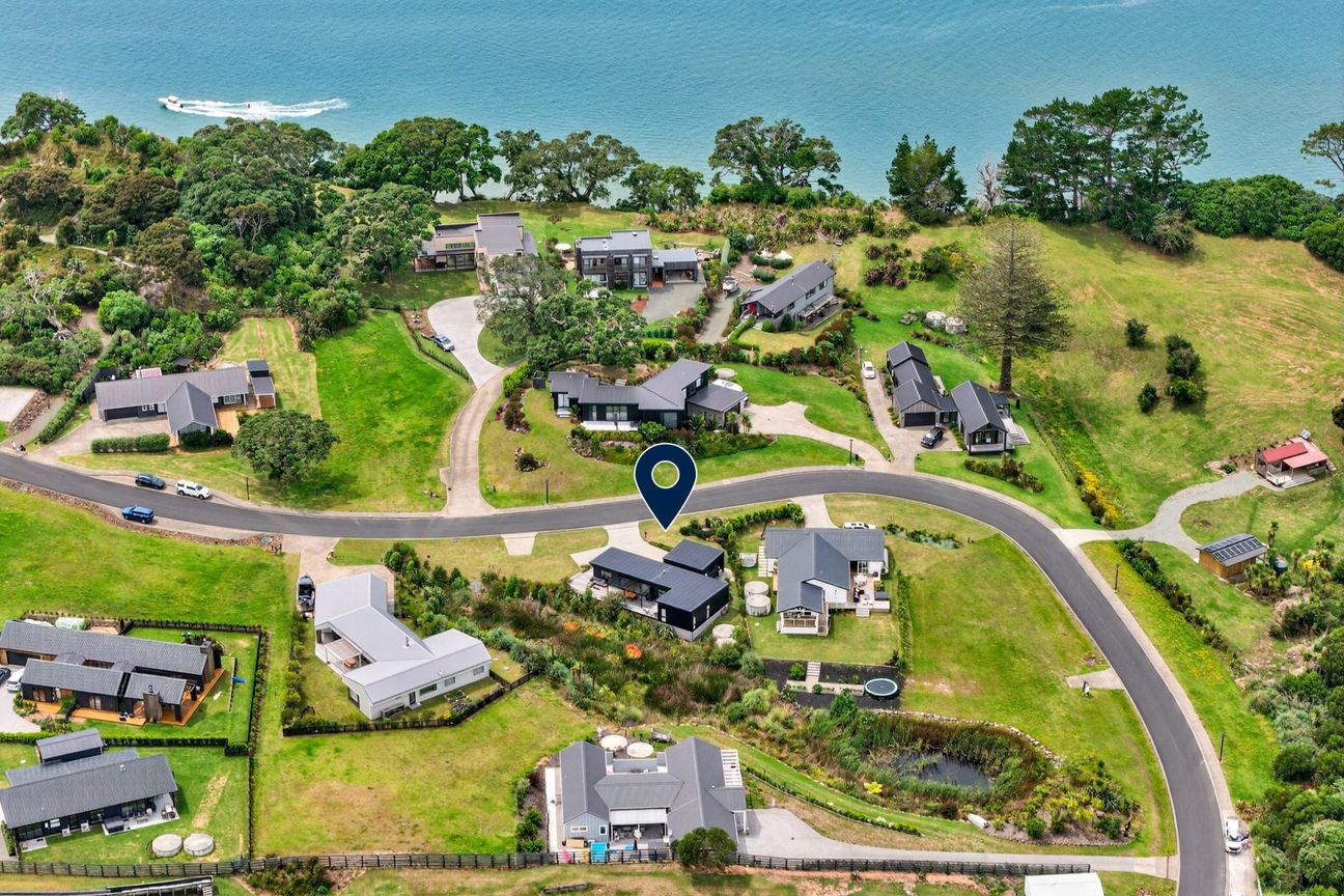 Ready to move on - Snap up this prime property - Aanzicht 2