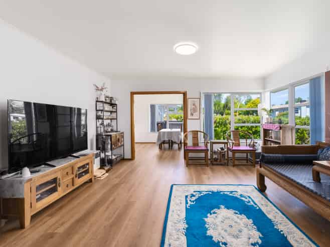 57 Divich Avenue, Te Atatu South