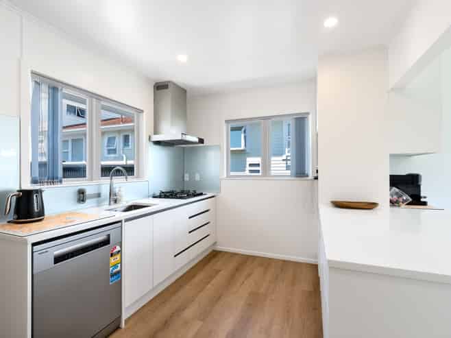 57 Divich Avenue, Te Atatu South