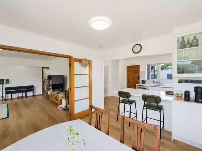 57 Divich Avenue, Te Atatu South