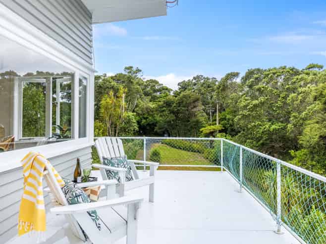 25 Matheson Bay Road, Leigh