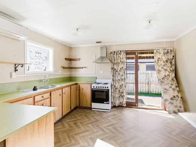 1  Osmond Street, SOUTH DUNEDIN