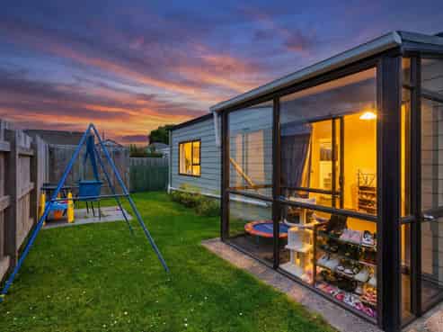 13C  Burns Street, SOUTH DUNEDIN