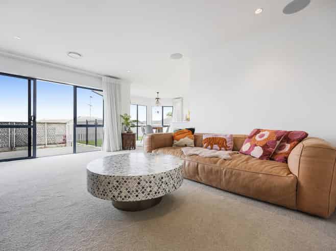 36 Kath Hopper Drive, Orewa