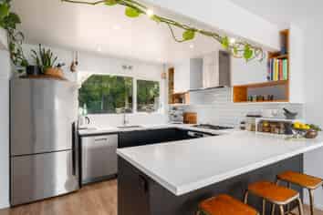 2 Newnham Court, Tawa