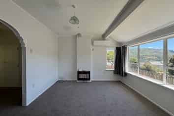 15 Clapham Grove, Stokes Valley