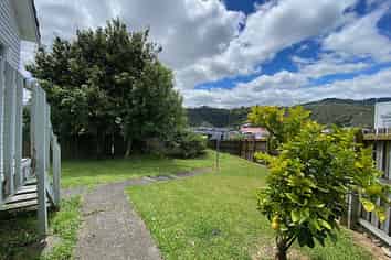 15 Clapham Grove, Stokes Valley