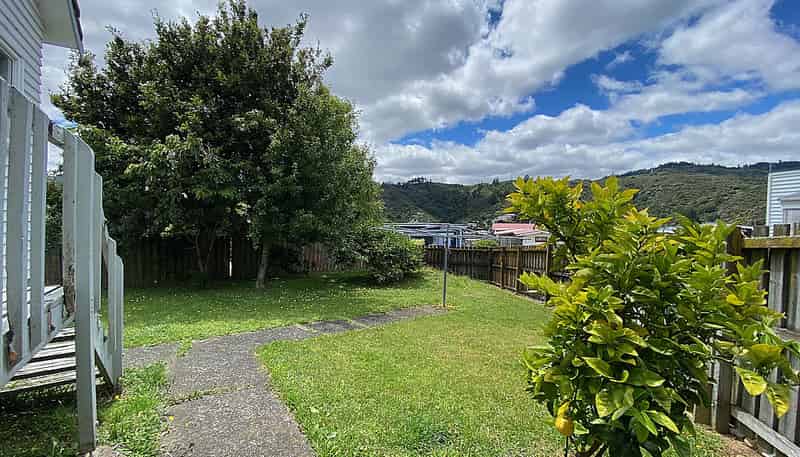 15 Clapham Grove, Stokes Valley