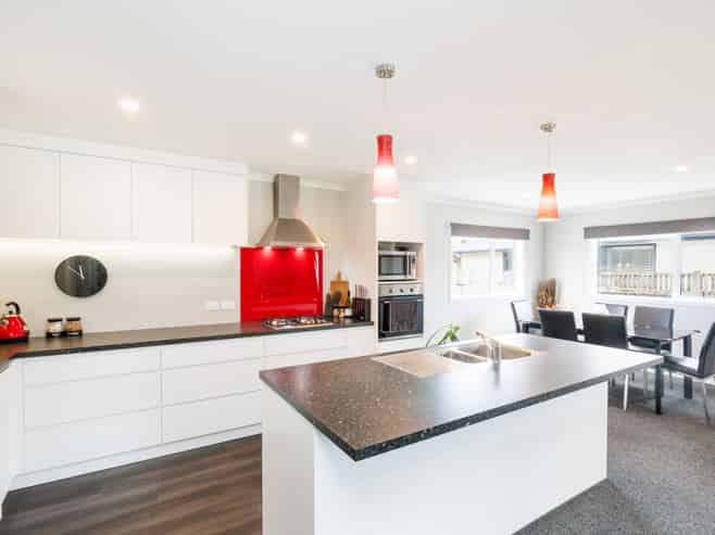 23 Sandown Avenue, Himatangi Beach