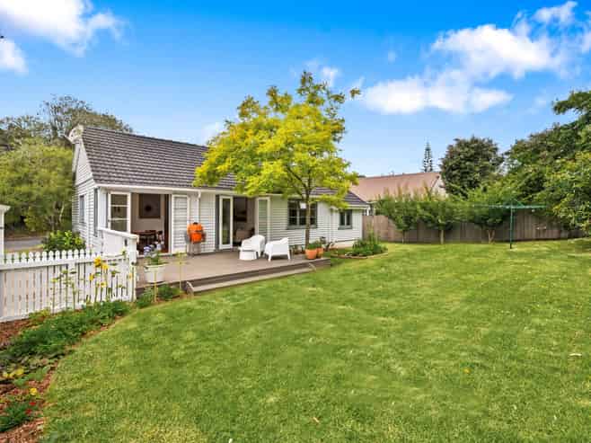 64 McCullough Avenue, Three Kings