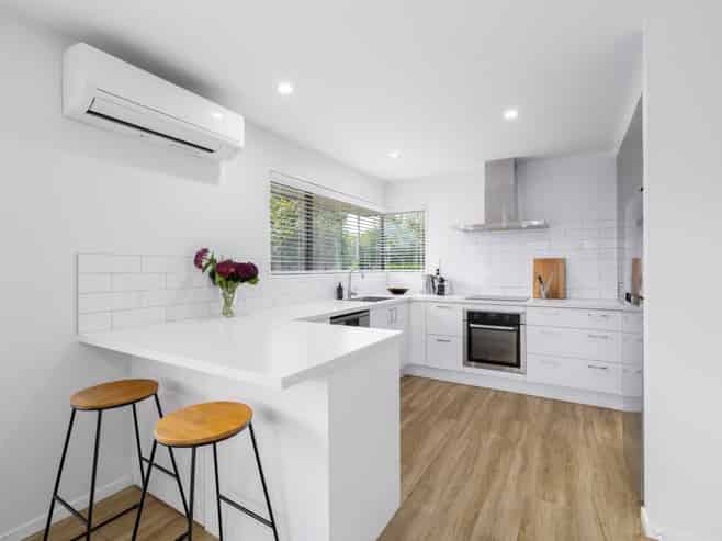 15 Farquhars Road, Redwood