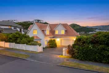 4 Amesbury Drive, Churton Park