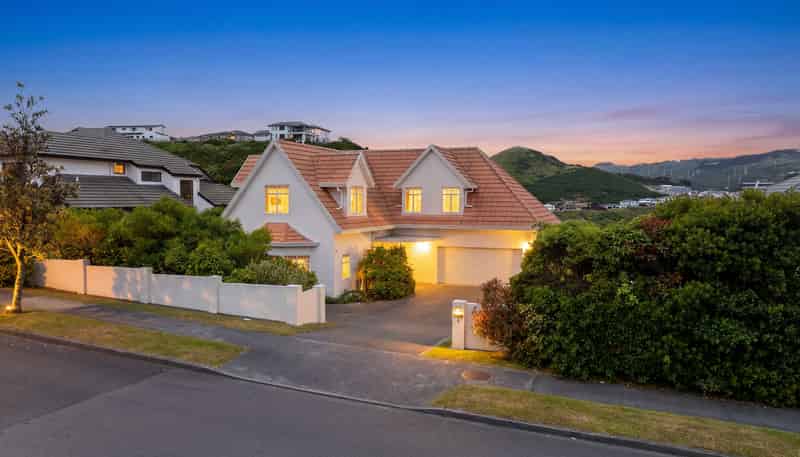 4 Amesbury Drive, Churton Park