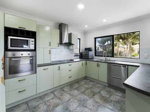 223 Hill Road, The Gardens