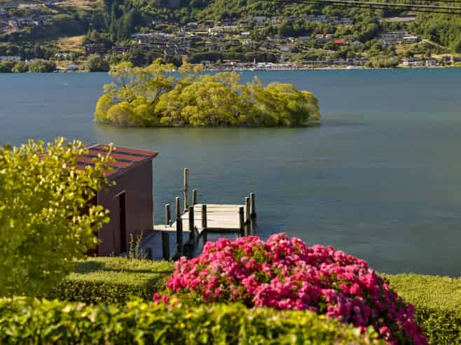  24 Willow Place and 117 Peninsula Road, Kelvin Heights