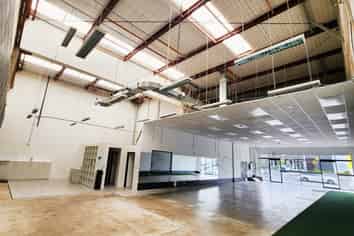 PRIME RETAIL / SHOWROOM SPACE
