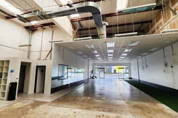 PRIME RETAIL / SHOWROOM SPACE
