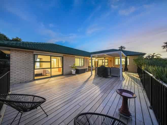 27 Roy Maloney Drive, Henderson