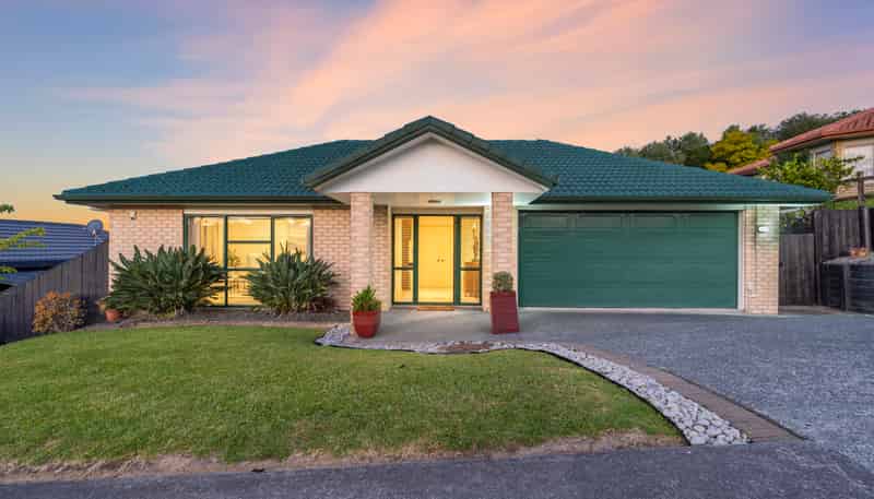 27 Roy Maloney Drive, Henderson