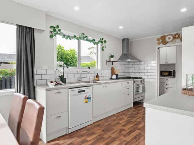 8 Smart Place, Fairview Downs