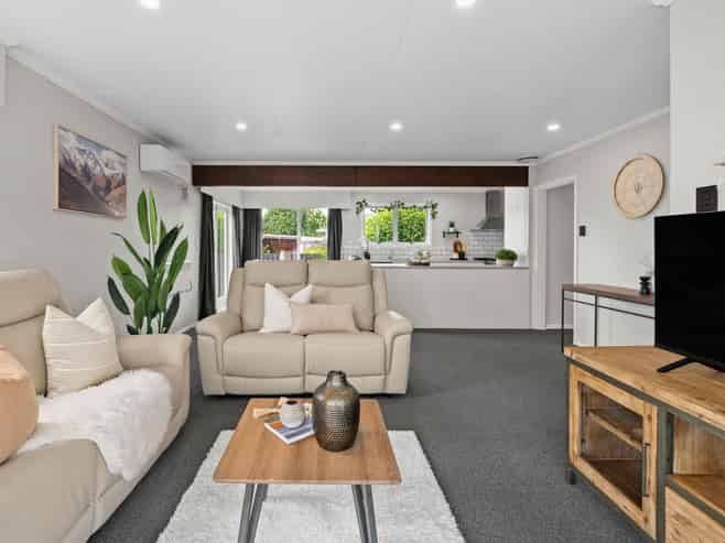 8 Smart Place, Fairview Downs