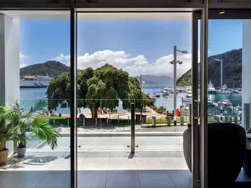 206/6 London Quay, Picton