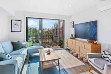 8/35 Garadice Road, Rothesay Bay