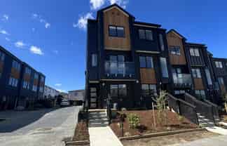 3 Longshore Drive , Long Bay