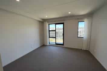 3 Longshore Drive , Long Bay