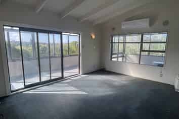 67 Browns Bay Rd, Browns Bay