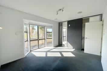 67 Browns Bay Rd, Browns Bay