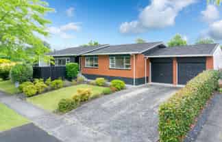 7 Hooker Avenue, Chedworth