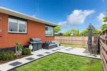 7 Hooker Avenue, Chedworth