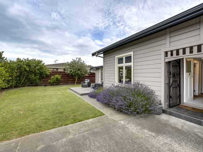 6 Forward Street, Greenmeadows